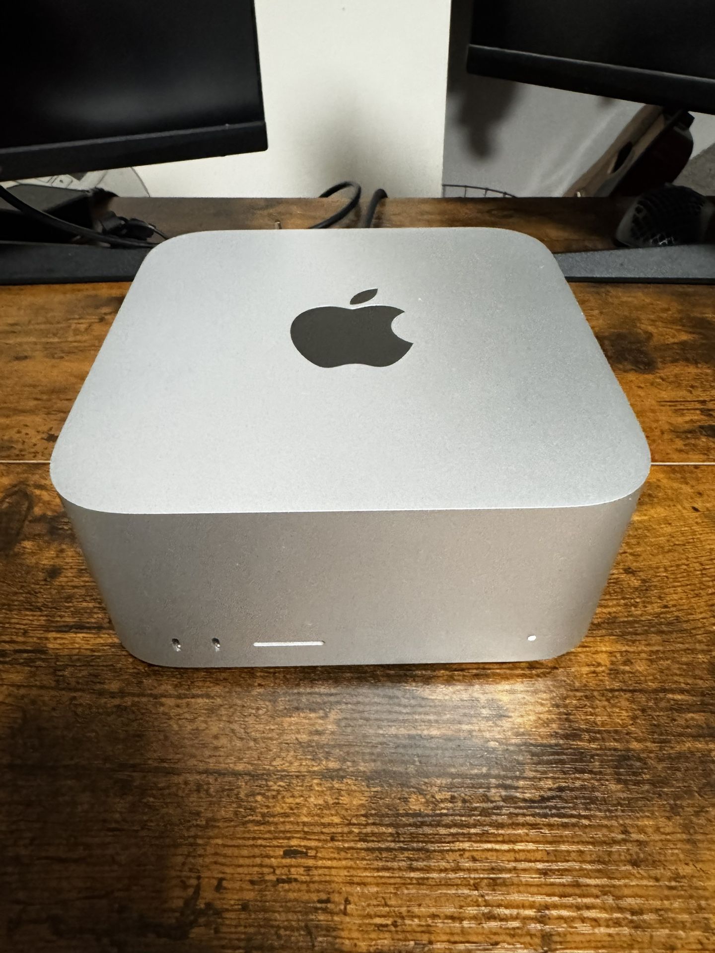 Mac Studio Apple M1 Max 32 GPU / 512 GB