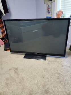 Samsung Flat Screen TV with Stand