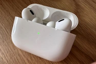 Apple AirPods 2nd Generation