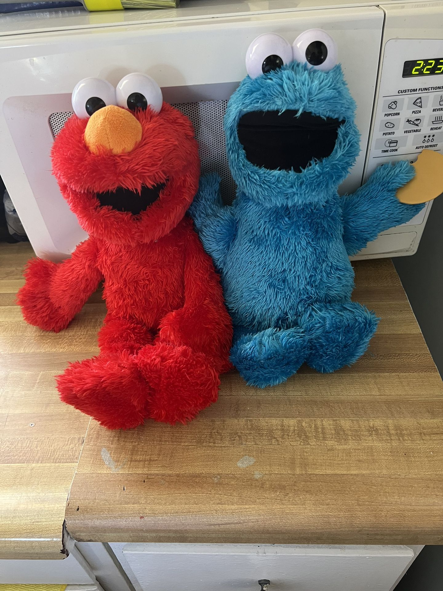 Talking Elmo And Cookie Monster 