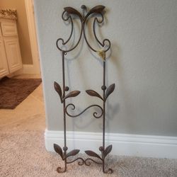 Vintage METAL IRON PLATE RACK WALL MOUNT LEAF GOLD 29" Tall KITCHEN with hardware