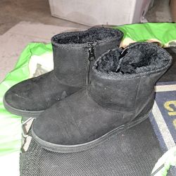 Size 2 Girls Boots Cat And Jack 