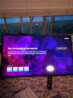 Vizio light weight 35 in Huntington smart tv