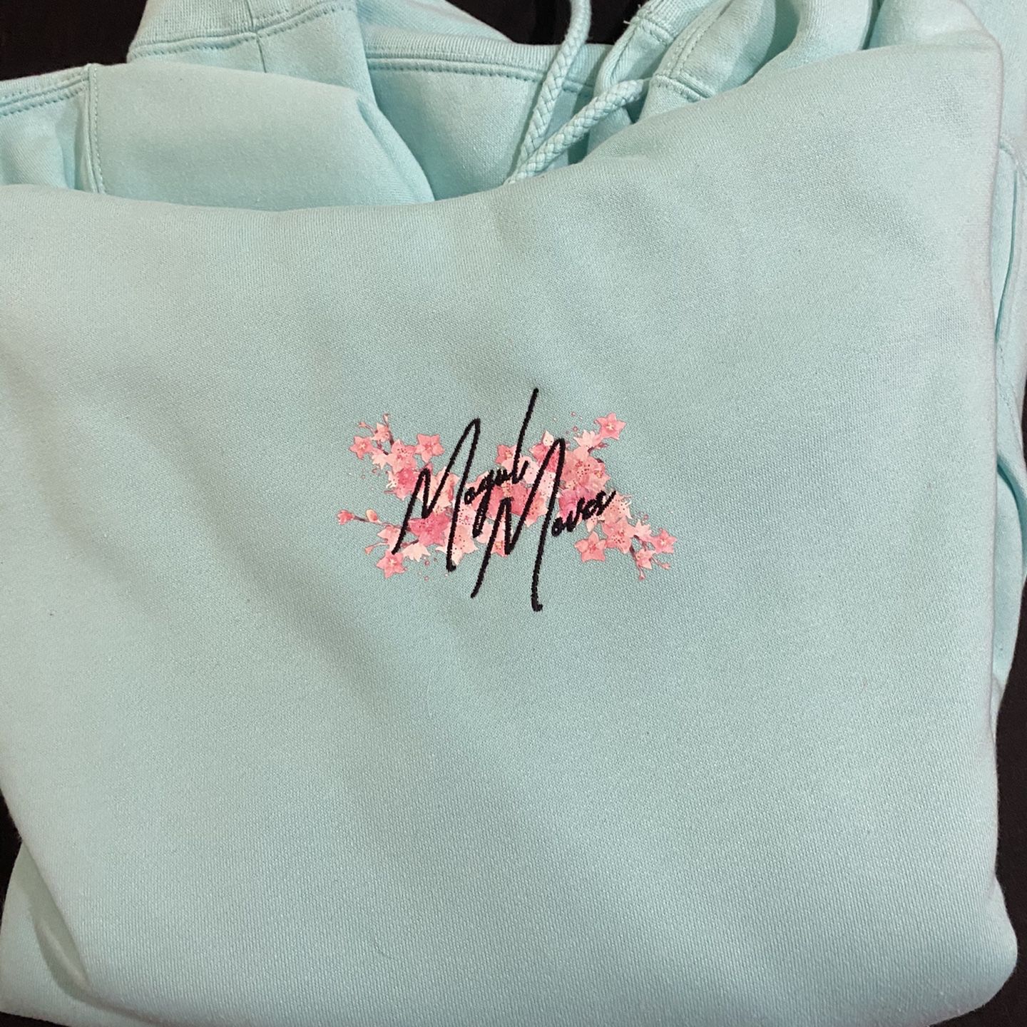 New mogul sales moves hoodie