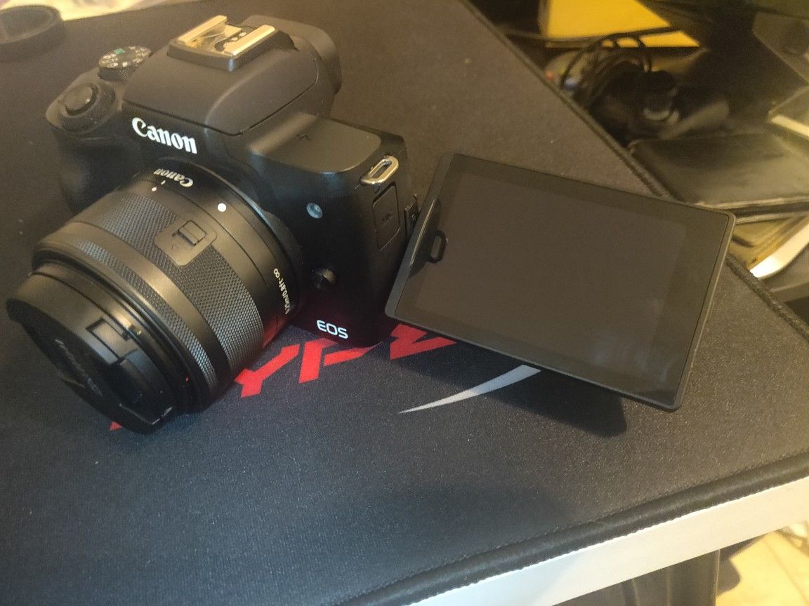 Canon M50 Mirrorless camera