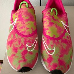 Nike shoes 5Y (New)