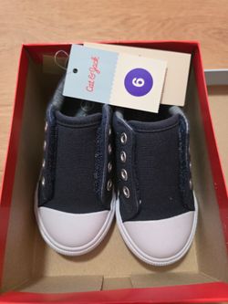 Nee Cat & Jack Toddler Canvas Sneakers Size 6