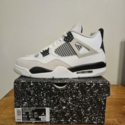 Men's sneakers and sports shoes