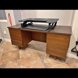 Super Clean Work Desk And Adjustable Computer Stand