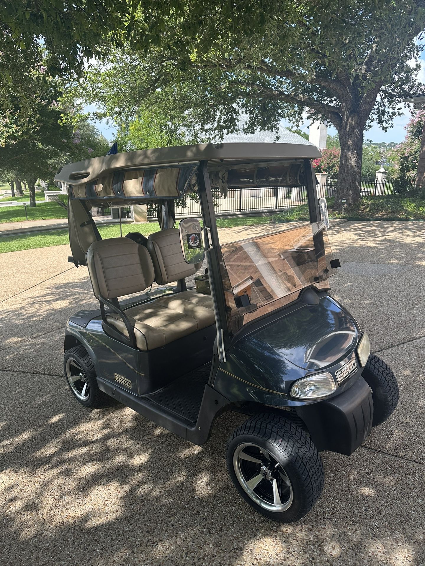 Golf cart