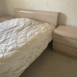 QUEEN BEDROOM SET 
