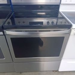 Whirlpool Stainless Glass Top Stove With Warranty👍