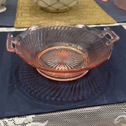 Pink depression glass Serving bowl with handles