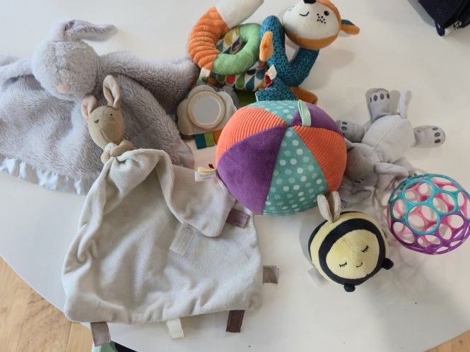 Baby Soft Toys, Stuffies, Paci Clip, Sensory Ball, Soft Ball with Tinkling Sound, Stroller Toy