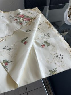 Mantel Bordado Para Mesa De Ocho Sillas