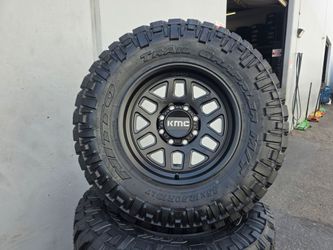 18" KMC KM451 Forged Monobloc w/ 35" Nitto Trail Grappler