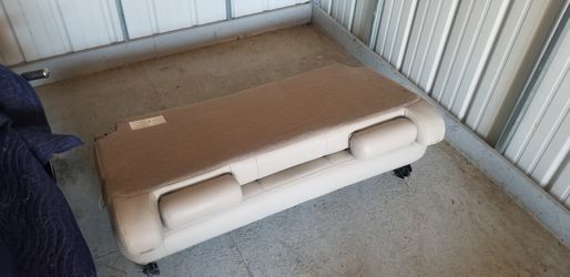 04 Surburban Third row seat