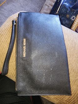 Michael Kors Jet Set Black Zip Logo Pouch Cluth Luxury. Pebbled Leather.  Used
