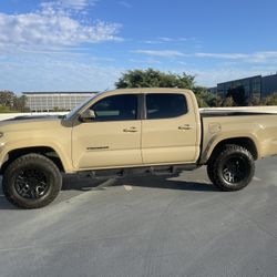 2017 Toyota Tacoma TRD Sport 2WD