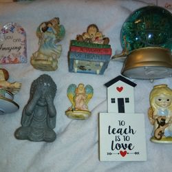 Lot Of Figurines 