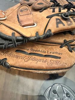 Louisville leather glove