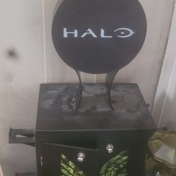 Halo Game Headset And Controller Holder