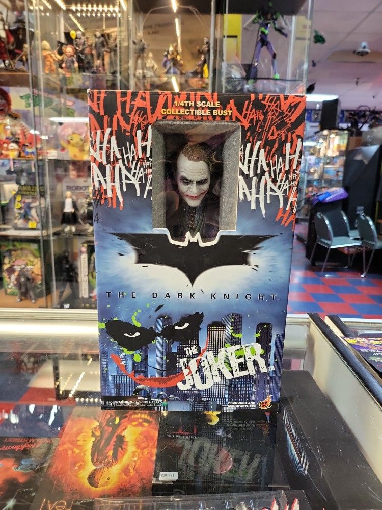 Hot Toys Jojer 1/4 Bust The Dark Knight