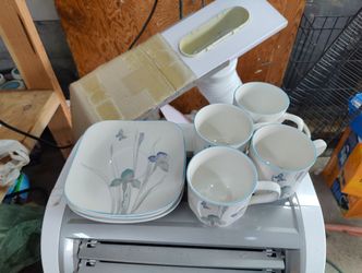 Iris tea set