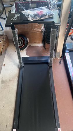 🇺🇸 COMPACT DESK TREADMILL – MODEL 880NX V7.0  Stay active while working or exercising at home! This compact treadmill features a spacious workstatio