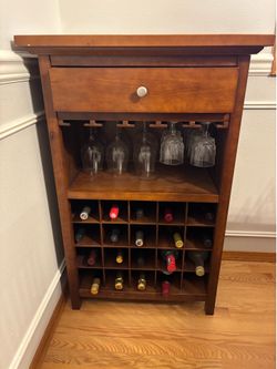 Solid wood wine cabinet