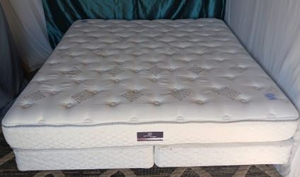 King Bed / Cama King