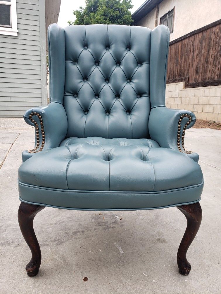 Vintage Tufted Teal Accent Chair 