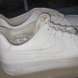 Nike Women's Air Force 1 Sage Low Trainers 