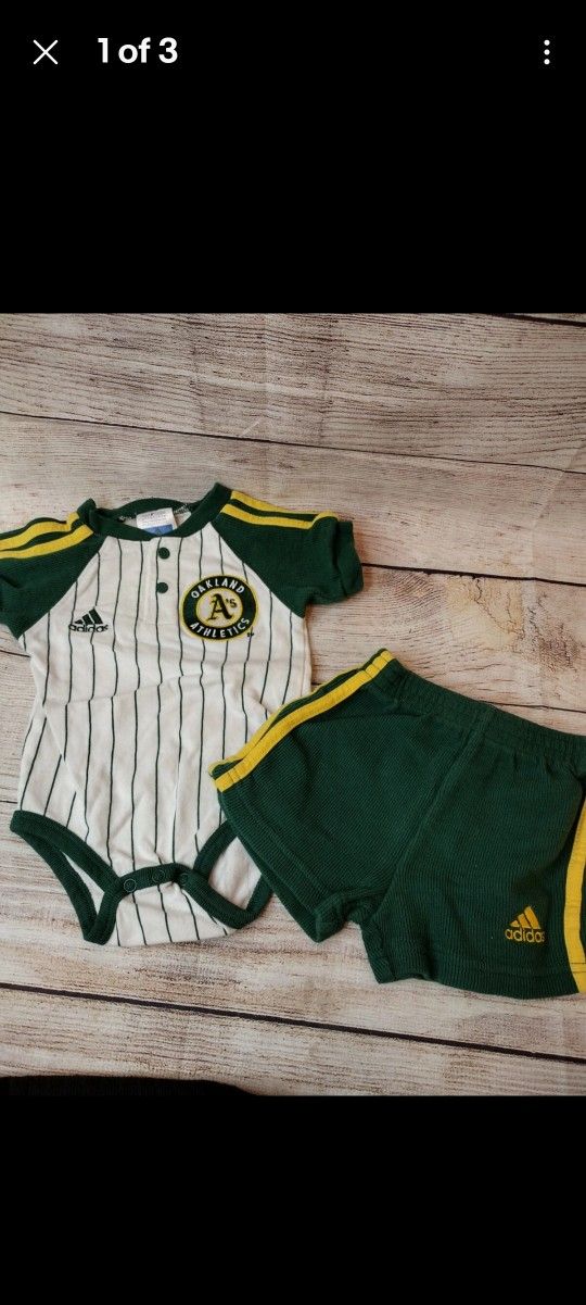 INFANTS 2 PIECE MLB OAKLAND A'S BASEBALL OUTFIT