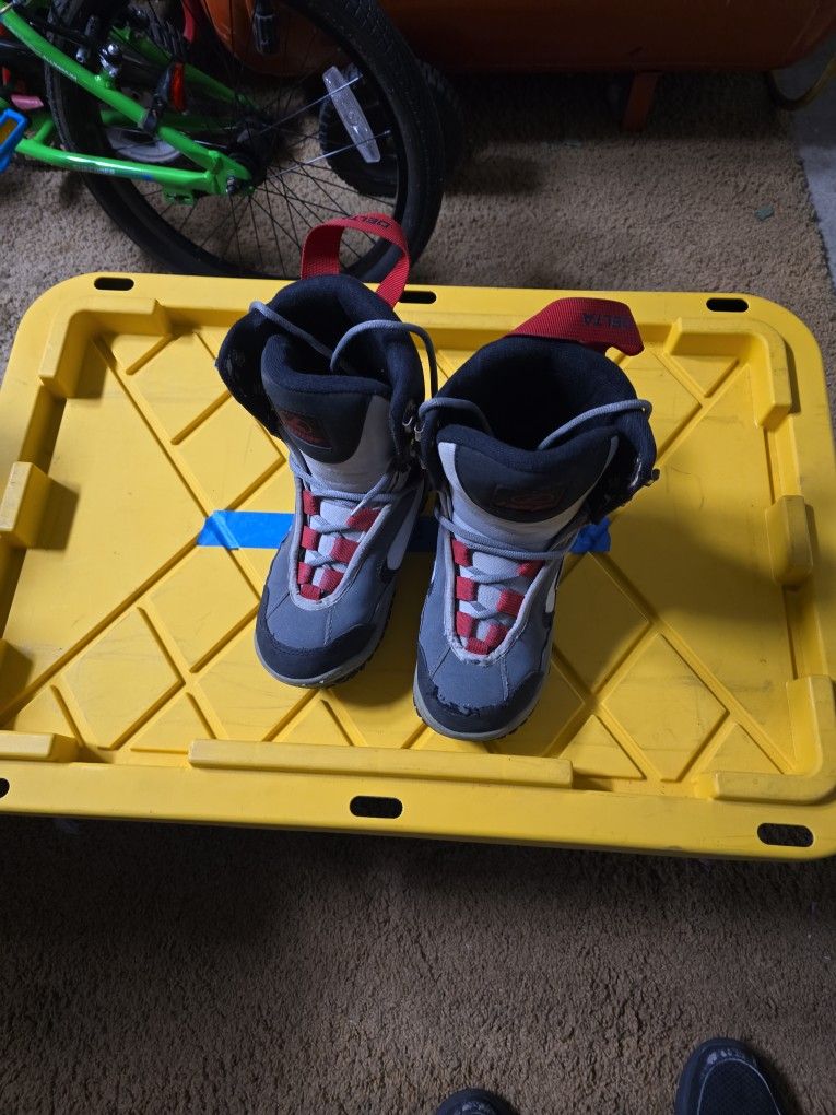 Lamar Delta Snow Boots Size 5