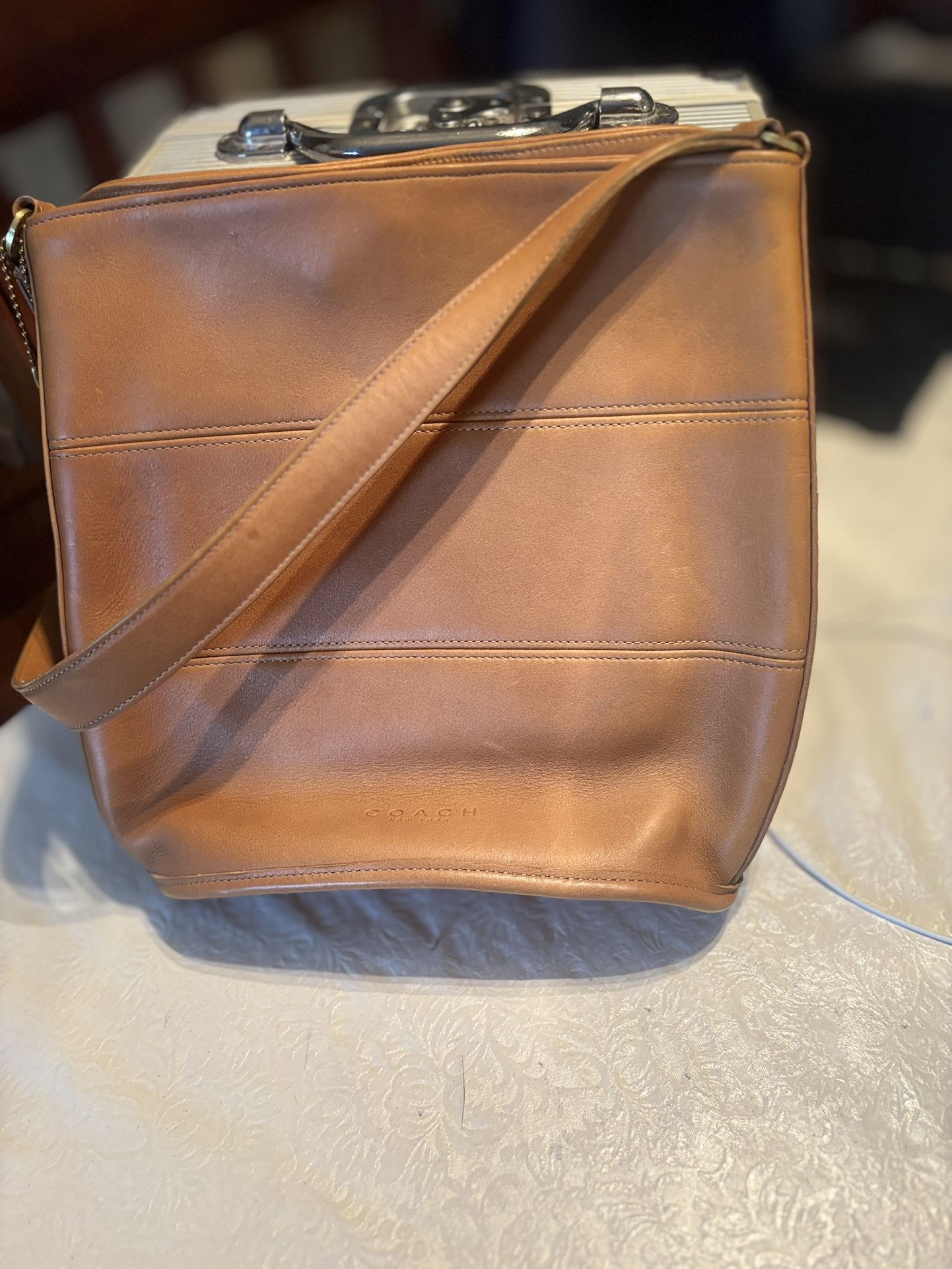Nice Leather Coach (D8D-9083)