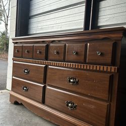 The dressing table is perfect