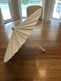 17 wood handle parasols