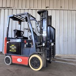 Toyota 5,000lb Electric Forklift 