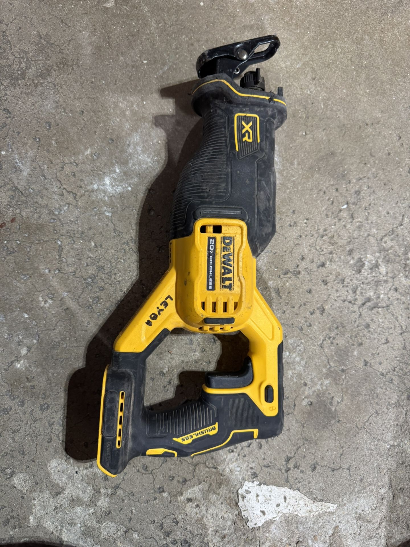 DEWALT XR 20-volt Reciprocating Saw Variable Speed Brushless Cordless 2025