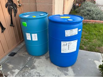 55 gallons plastic barrel