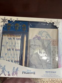 The Disney Frozen II Sketch Kit brand new