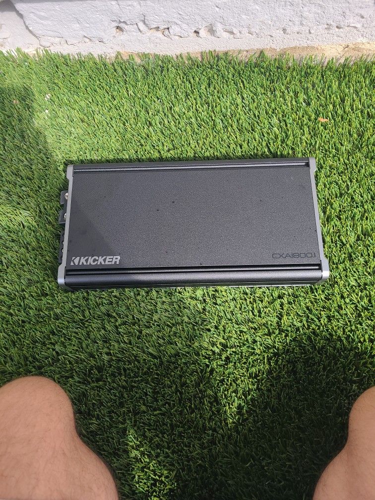 Kicker CXA800.1 Amplifier 1800 Watts