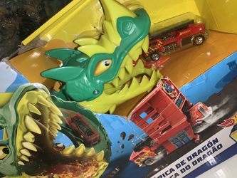 Hot wheels Dragon Drive Firefight Playset And Car Multicolor