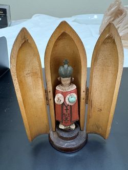 Vintage Wooden Infant Jesus of Prague Triptych Shrine