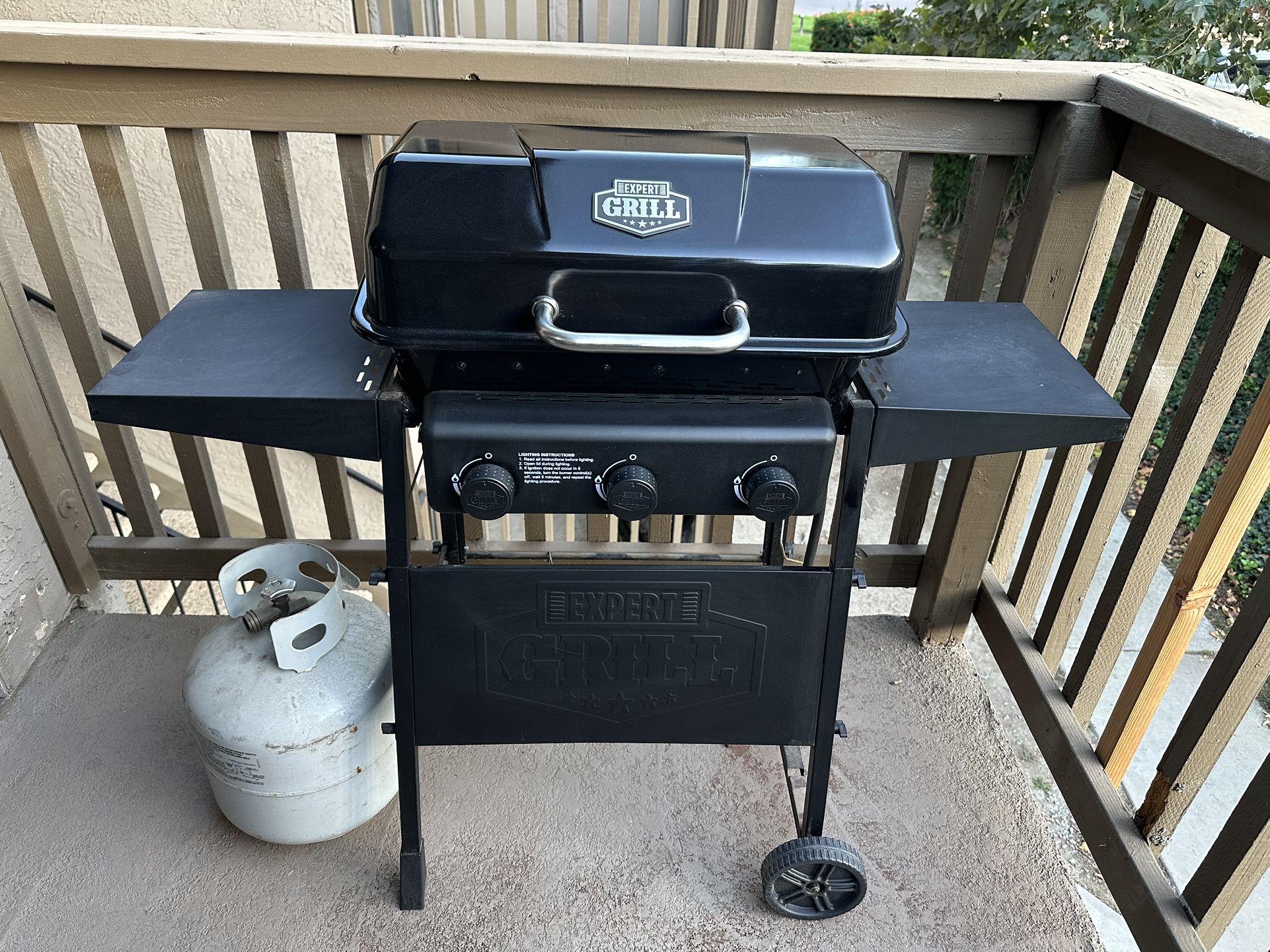 Bbq Grill Like New
