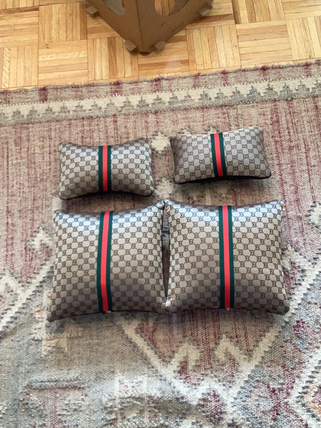 Gucci Car Seat Covers Full Set Faux Leather Universal Fit, not authentic,  NEW for Sale in Chandler, AZ - OfferUp