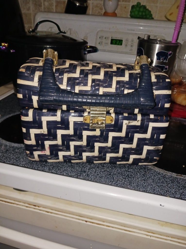 Basket Look Vintage Exspensive Purse Made British Made Hong Hong 25 Firm