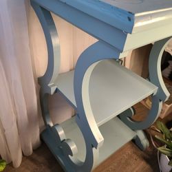 Side Table/ Accent Table