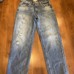 Woman’s vintage Lucky brand jeans shipping available